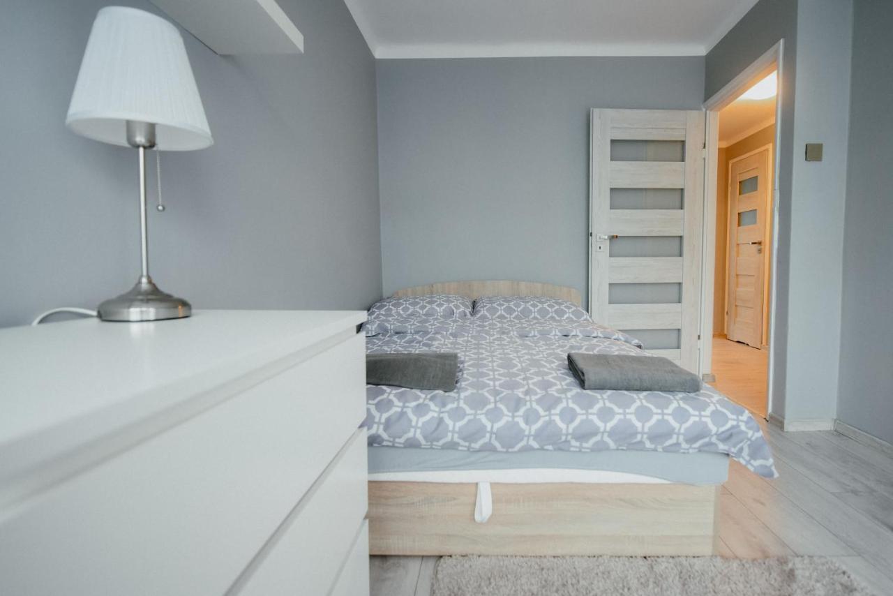 High Standard-university District Free Parking *